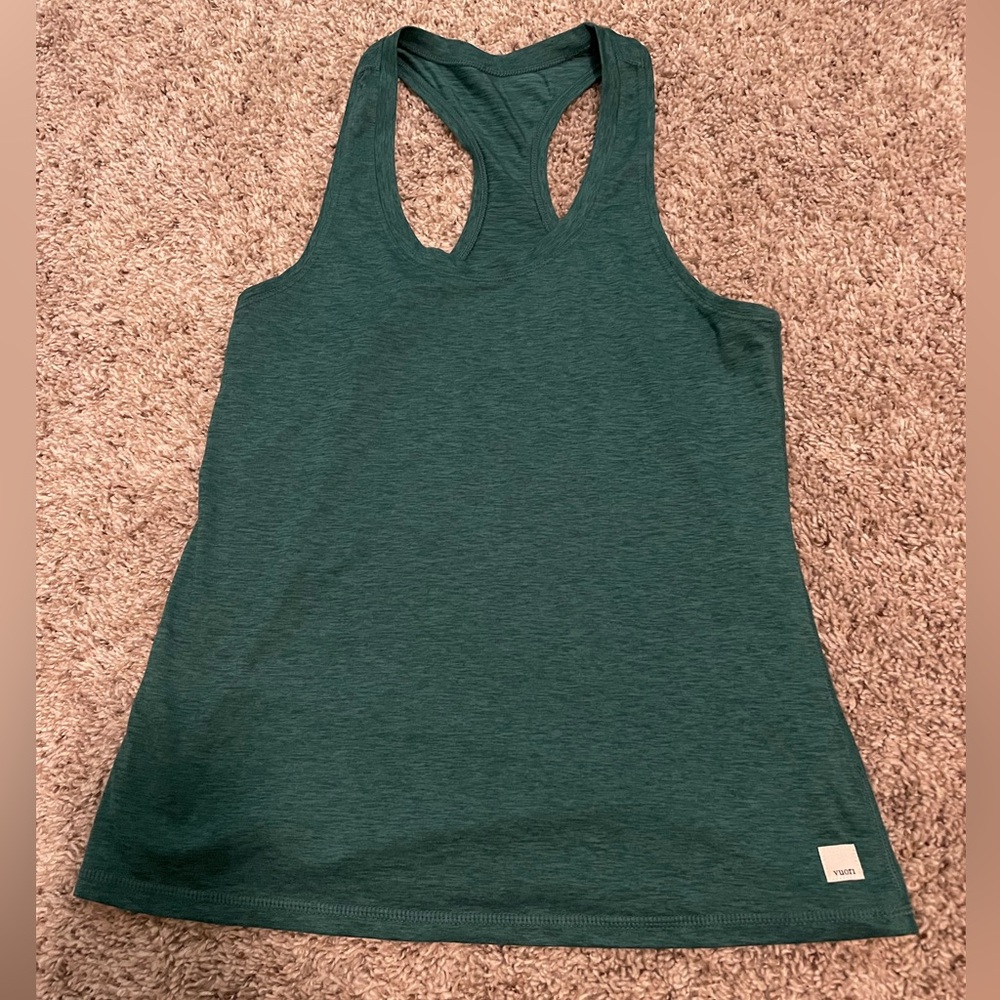 Worn once! Vuori teal tank top size M, like new condition!!